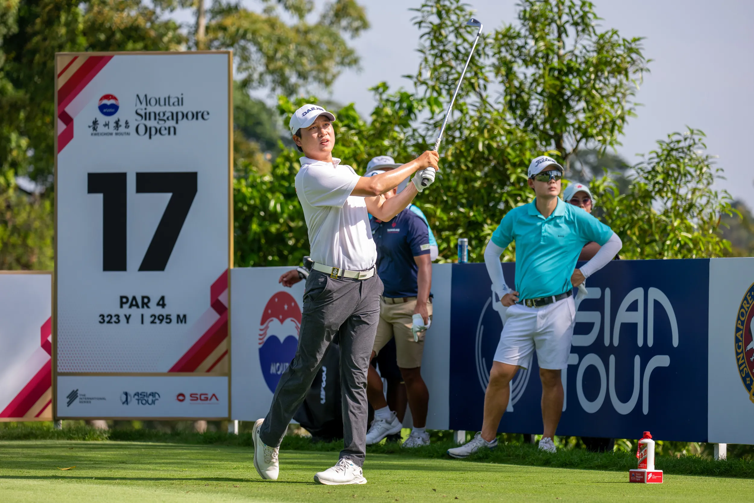 Moutai Singapore Open: Wang celebrates event’s return with brilliant 64
